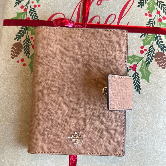 Tory Burch - Picture 1 of 8